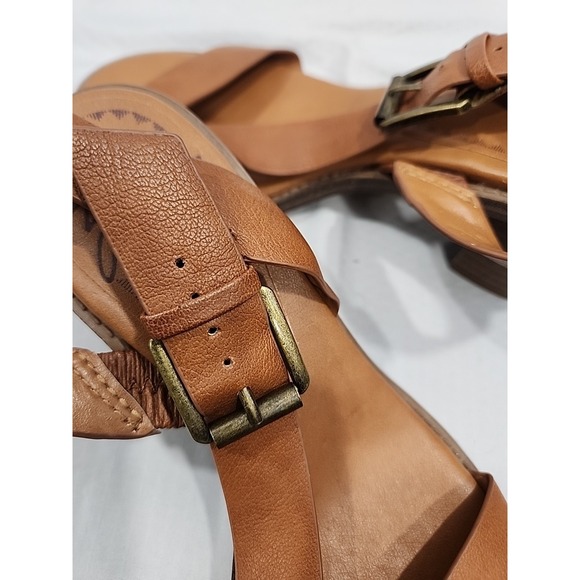 Zodiac Ivy Block Heel Strap Sandal, Womens Brown, Adjustable Buckle Size 6 .5 - Picture 5 of 6